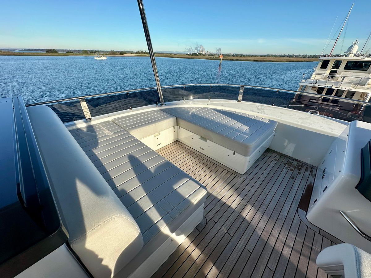 2024 Sirena 68 
