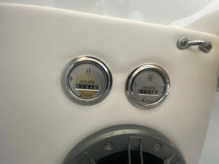  Yacht Photos Pics 2006 Formula 353 FASTech hour meters displaying 154 and 156 hours.