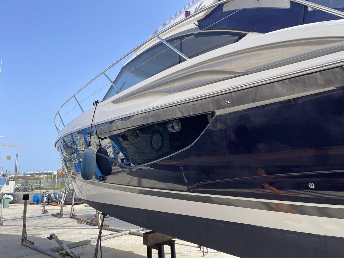 2017 Princess 42 