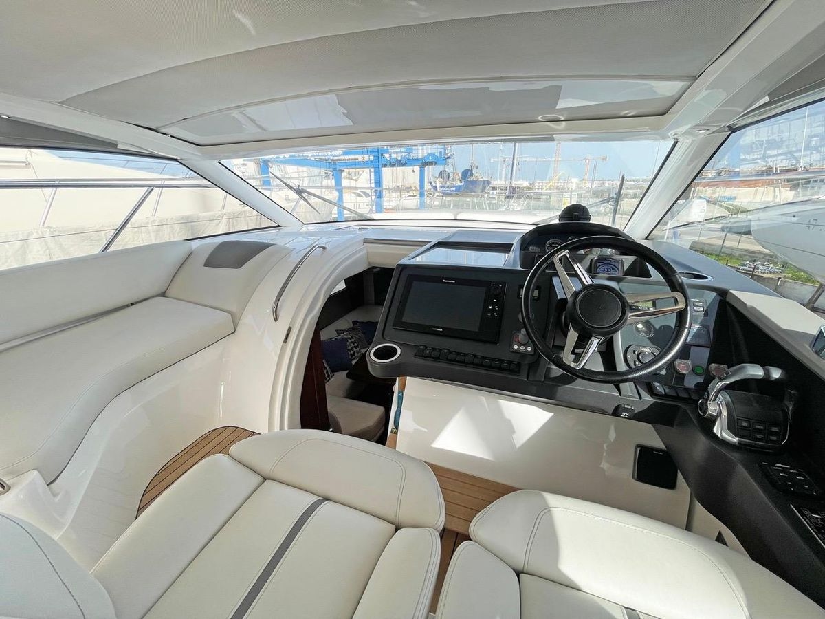 2017 Princess 42 