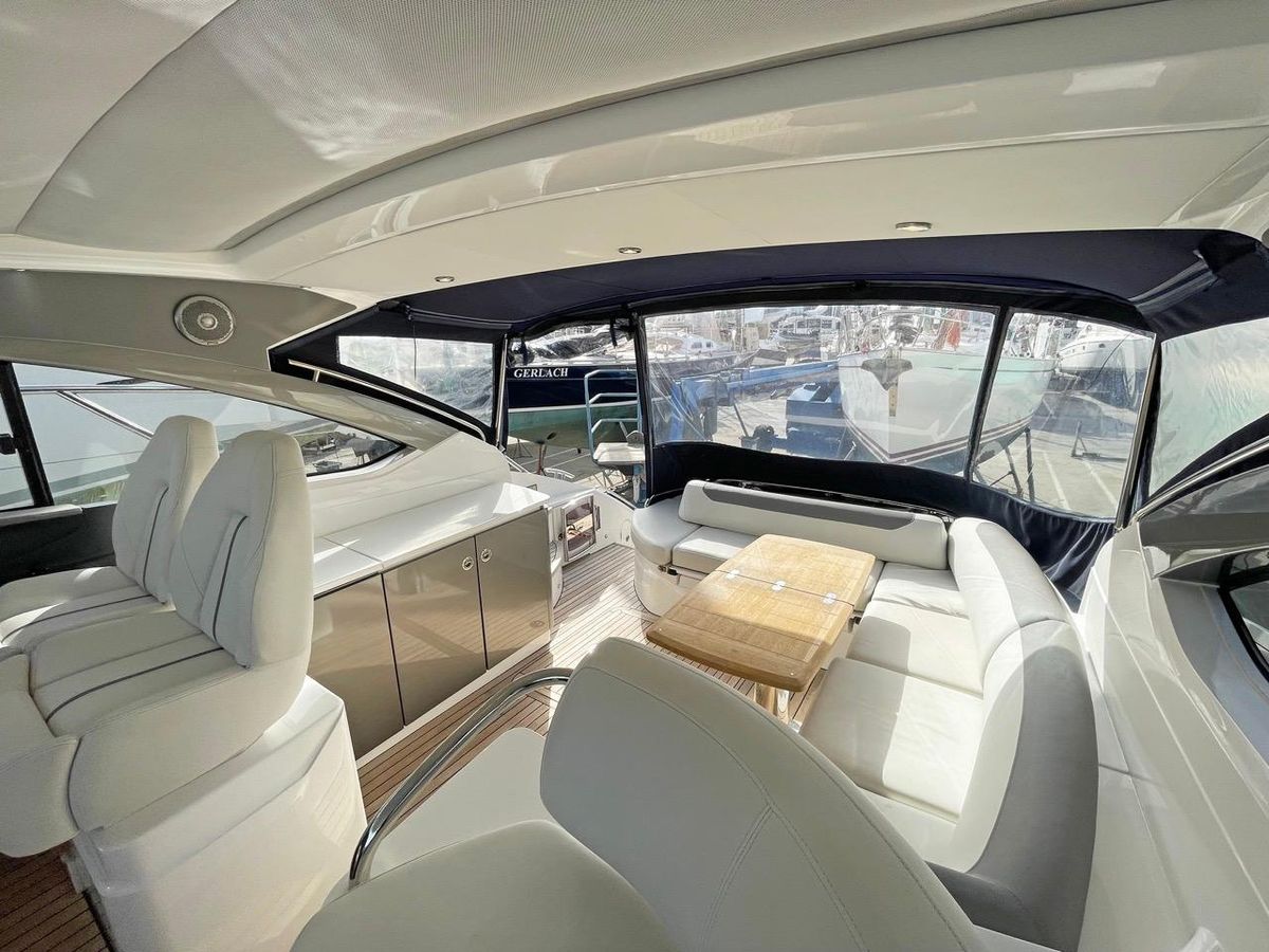2017 Princess 42 