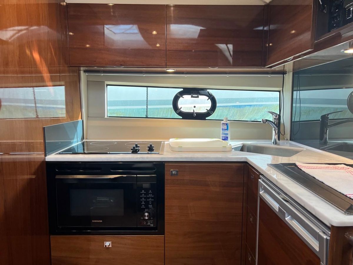 2017 Princess 42 