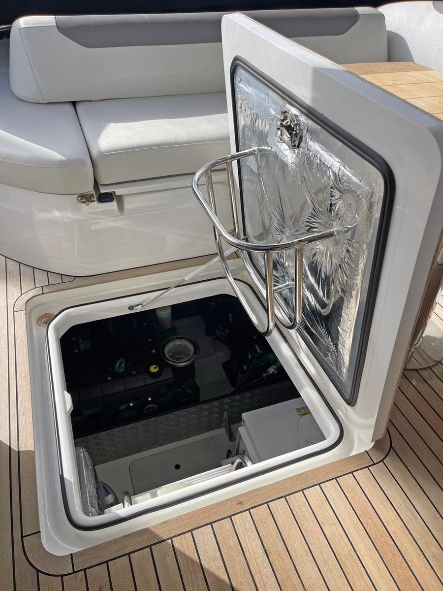 2017 Princess 42 