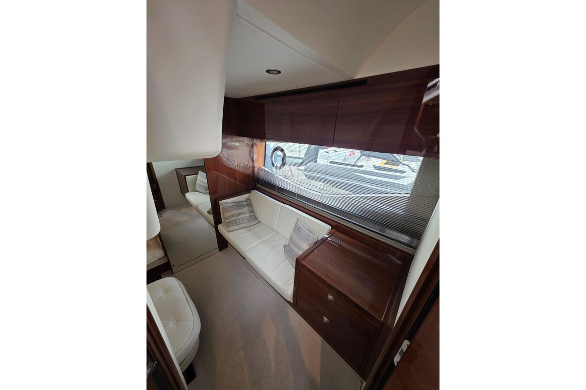 2017 Princess 42 