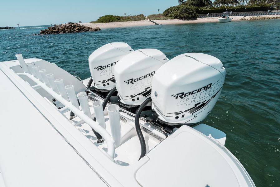 2012 Intrepid 400 Center Console