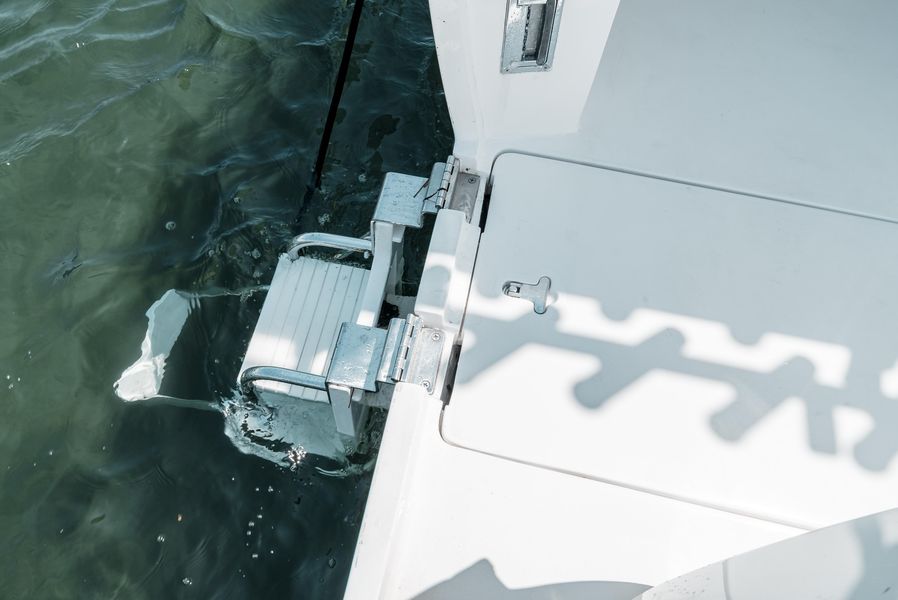 2012 Intrepid 400 Center Console