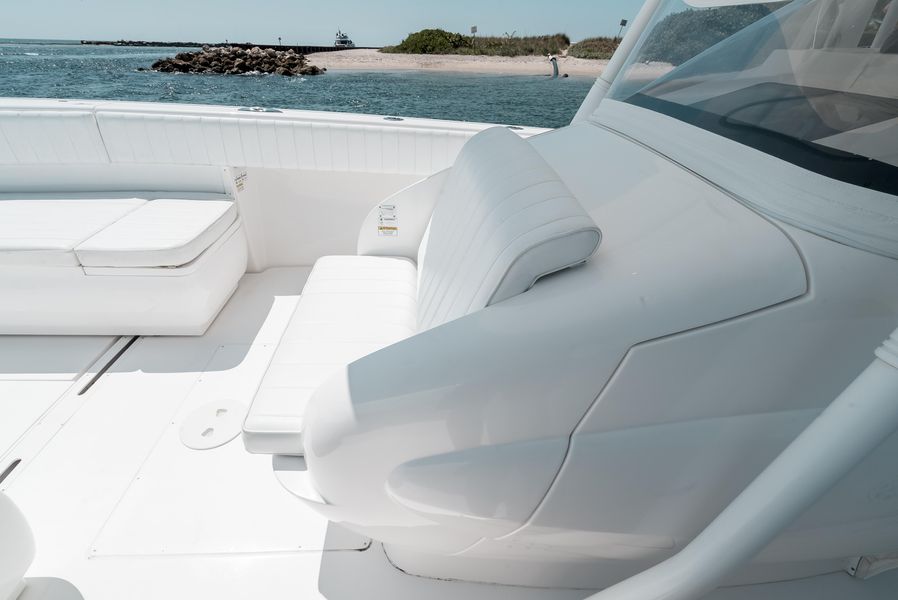 2012 Intrepid 400 Center Console