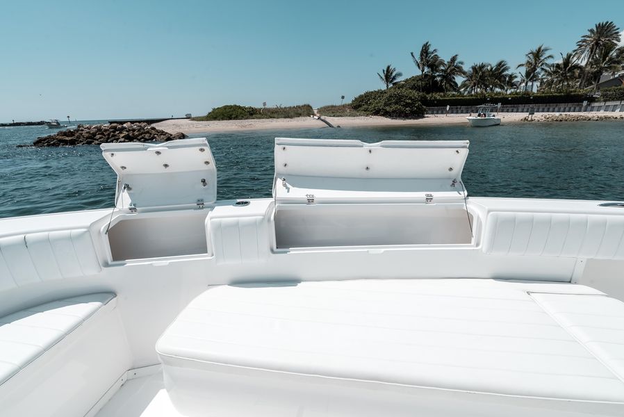 2012 Intrepid 400 Center Console