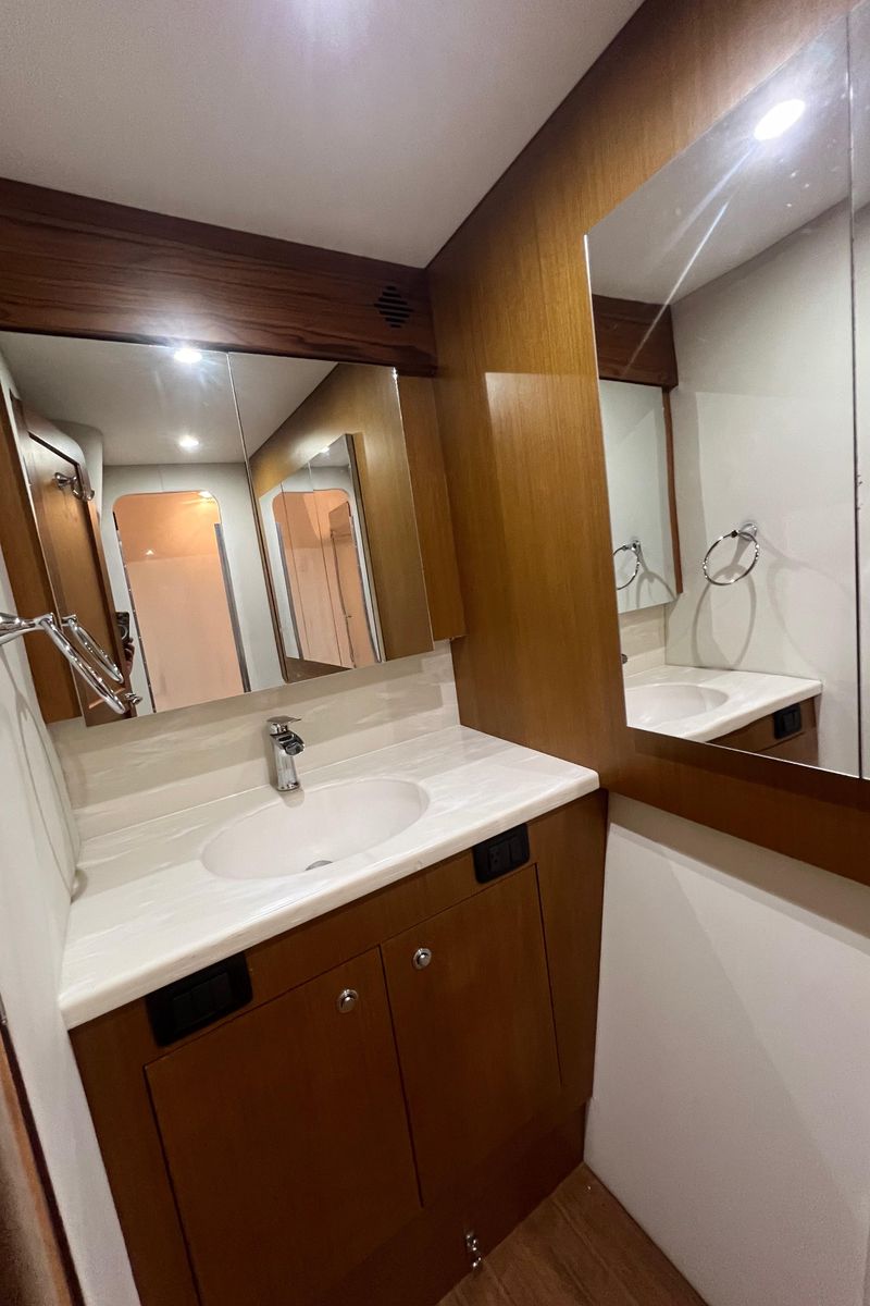 2001 Ocean 52 