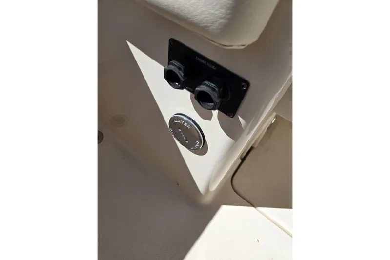 Well Done Yacht Photos Pics Motor Flush