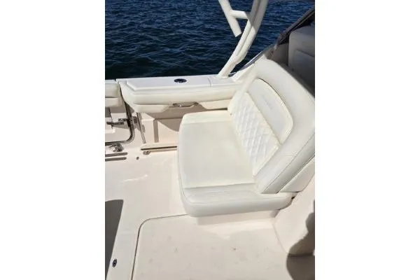 Well Done Yacht Photos Pics Port Seating