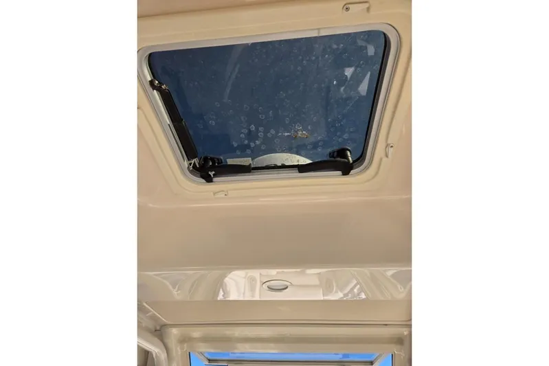 Well Done Yacht Photos Pics Top Hatch