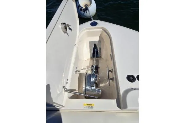 Well Done Yacht Photos Pics Windlass