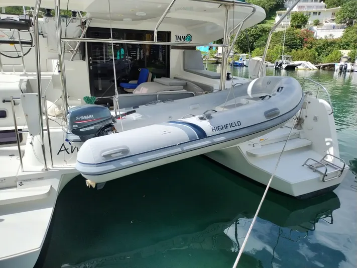 Amnesia Yacht Photos Pics Davit Arrangment