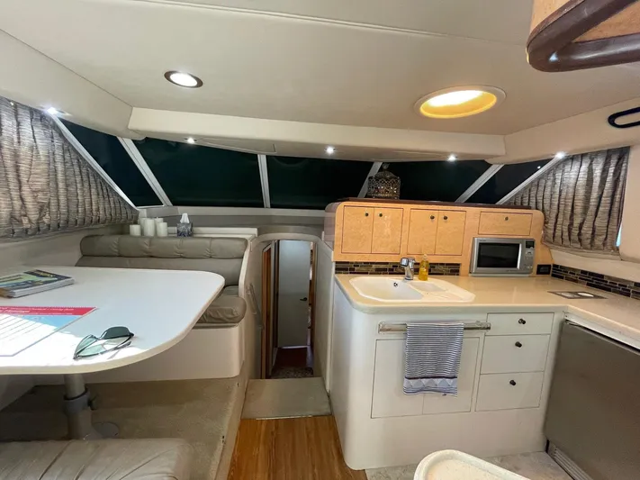 Hideout Yacht Photos Pics 