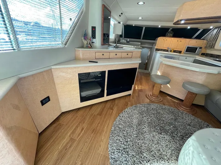 Hideout Yacht Photos Pics 