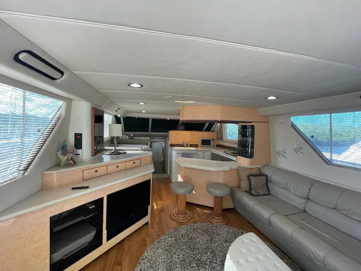 Hideout Yacht Photos Pics 