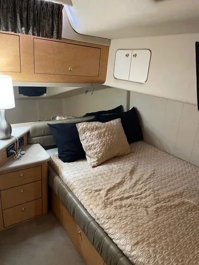 Hideout Yacht Photos Pics 