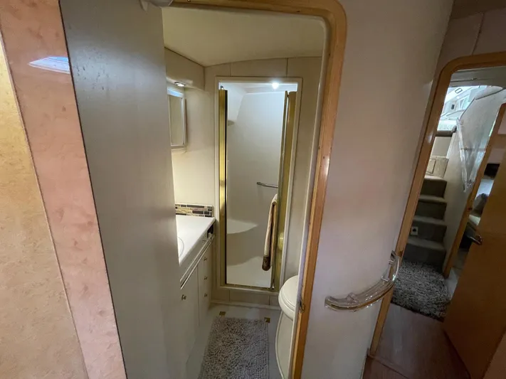 Hideout Yacht Photos Pics 