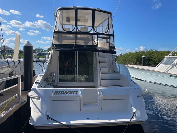 Hideout Yacht Photos Pics 