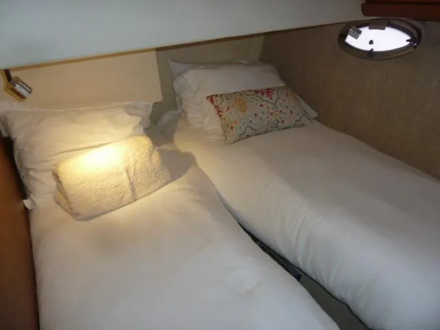 Reelax'n Yacht Photos Pics 