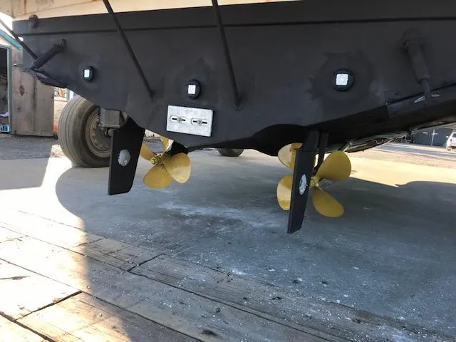 Reelax'n Yacht Photos Pics 