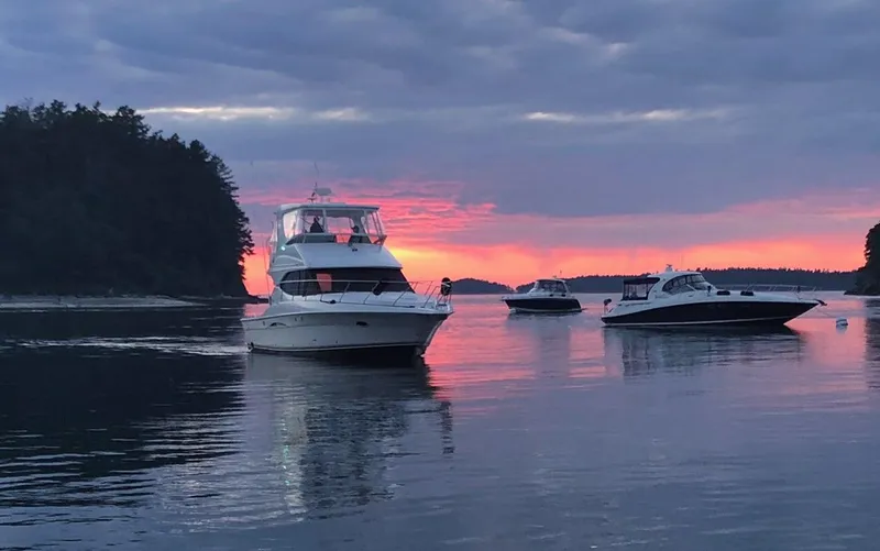 Reelax'n Yacht Photos Pics 