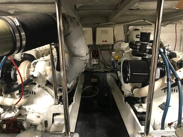 Reelax'n Yacht Photos Pics 