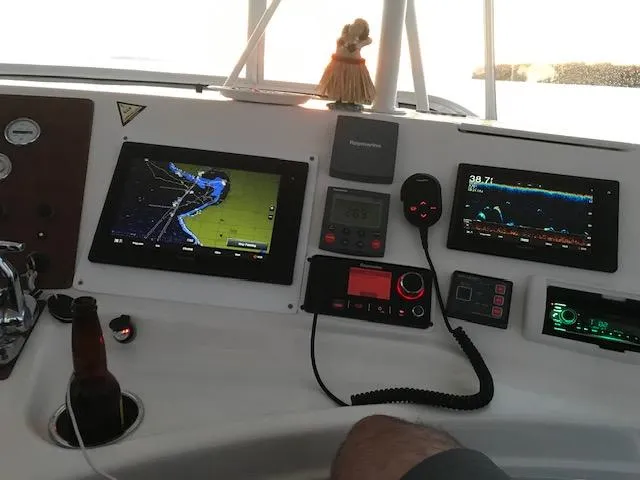 Reelax'n Yacht Photos Pics 