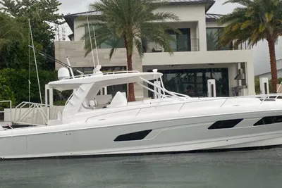 2022 Intrepid 477 Evolution