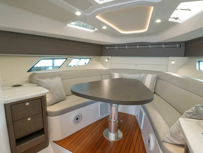 Garbonzo Yacht Photos Pics 2022 Intrepid 477 Evolution - Image 17