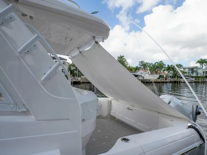 Garbonzo Yacht Photos Pics 2022 Intrepid 477 Evolution - Image 4