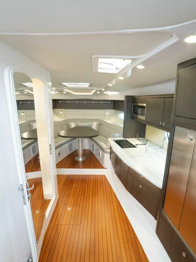 Garbonzo Yacht Photos Pics 2022 Intrepid 477 Evolution - Image 15