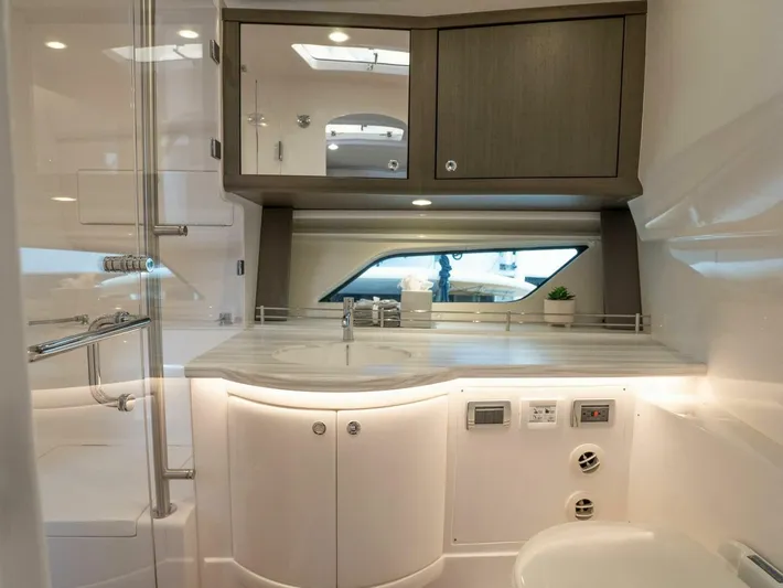 Garbonzo Yacht Photos Pics 2022 Intrepid 477 Evolution - Image 21