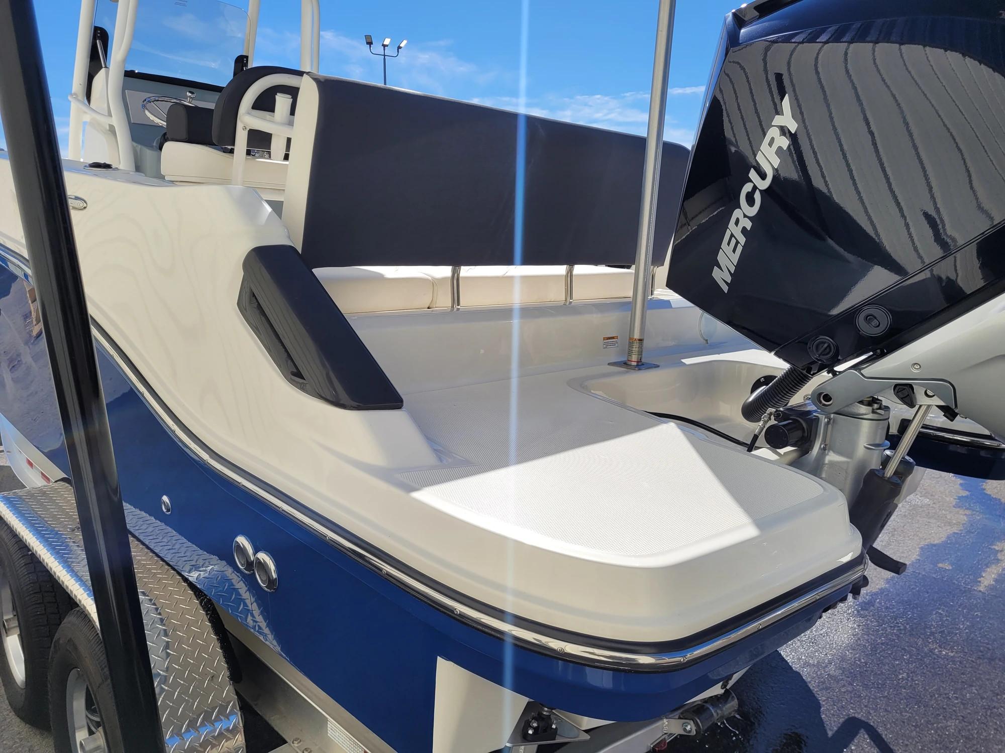 2023 Bayliner T24CC Center Console for sale - YachtWorld