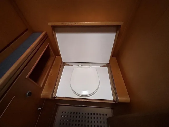  Yacht Photos Pics AL BARAKA - INTERNI BAGNO ARMATORE