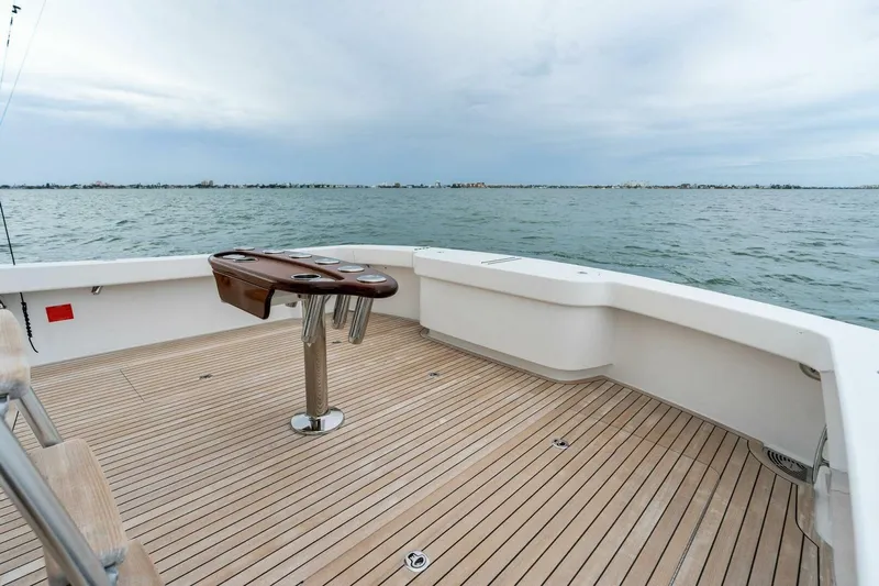 Damfino Yacht Photos Pics 2021 Viking 46 Billfish yacht deck with ocean view and fishing station.