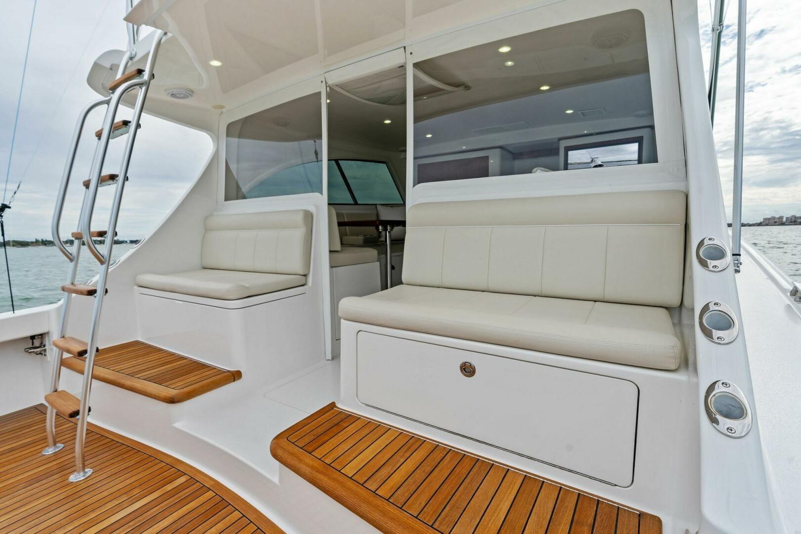 Yacht Photo 46