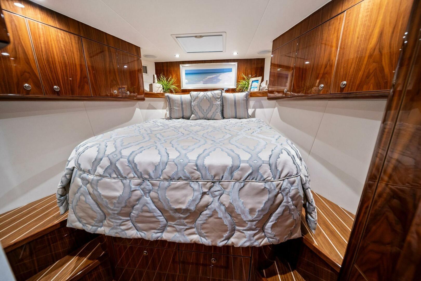 Yacht Photo 49