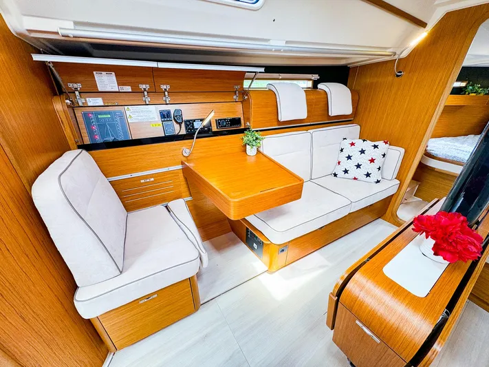 4763tw Yacht Photos Pics 