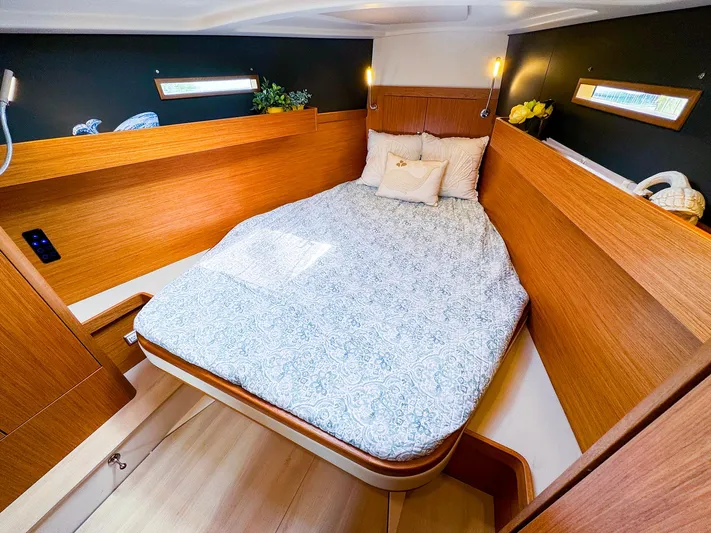 4763tw Yacht Photos Pics 