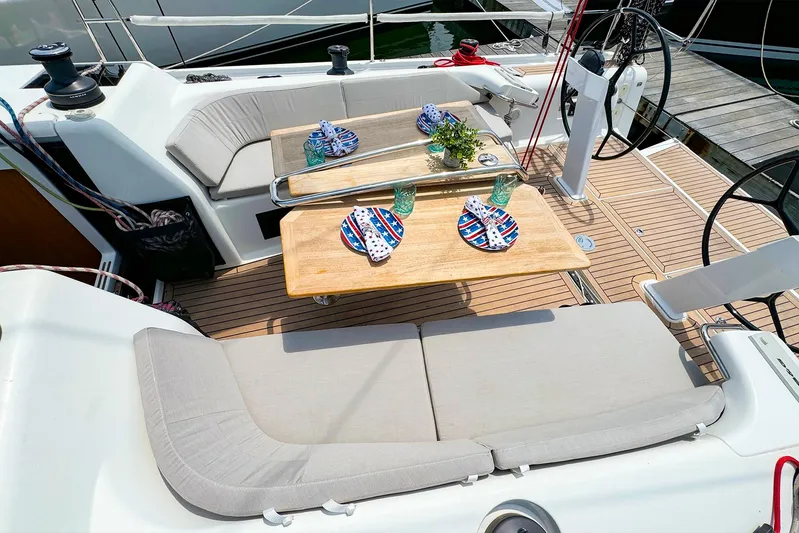 4763tw Yacht Photos Pics 