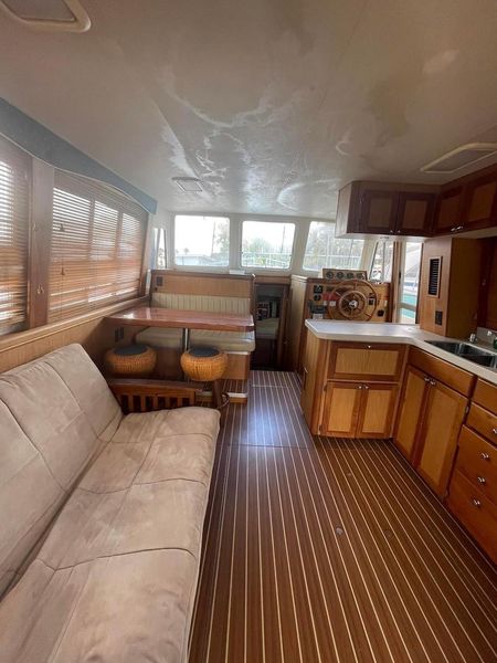 2006 Mainship 400 Trawler