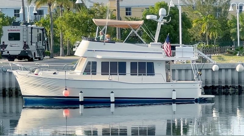 2006 Mainship 400 Trawler