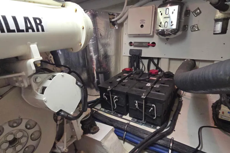 Buenos Aires Yacht Photos Pics Engine room of 2003 Riviera 48 Flybridge with batteries and mechanical components.