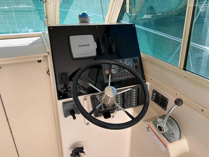  Yacht Photos Pics Helm of 2006 Albin 28 Tournament Express with Garmin navigation system.