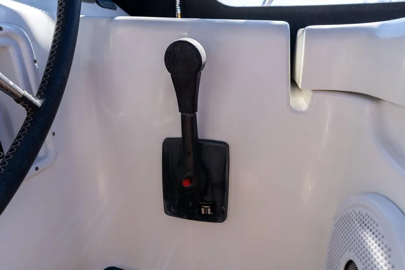 Resiliance Yacht Photos Pics Throttle control lever on a 2013 Beneteau Oceanis 50 sailboat cockpit.