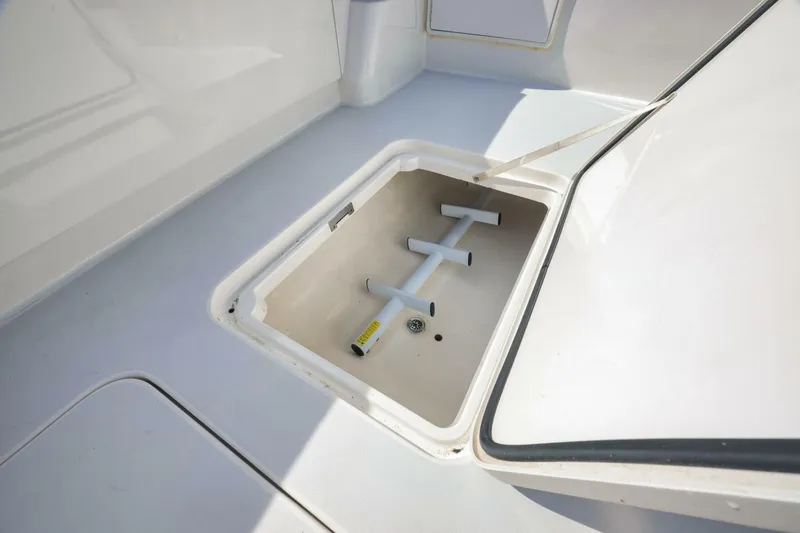 Mullet Yacht Photos Pics 2006 Ocean Yachts 50 Super Sport storage compartment with open hatch on deck.