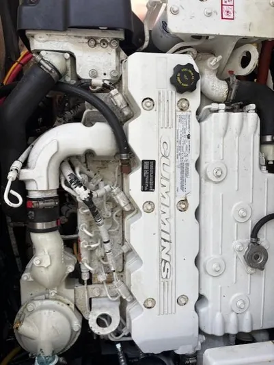  Yacht Photos Pics Engine of a 2007 Glacier Bay 3480 Ocean Runner boat, featuring Cummins branding.