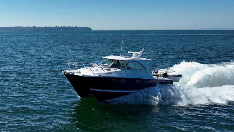 Yacht Photos Pics 2007 Glacier Bay 3480 Ocean Runner cruising on open water.